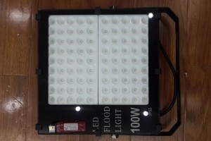 Đèn pha Flood light 100W - VNFFL100