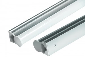 Tuýp T5 0.6m Liền máng 10W